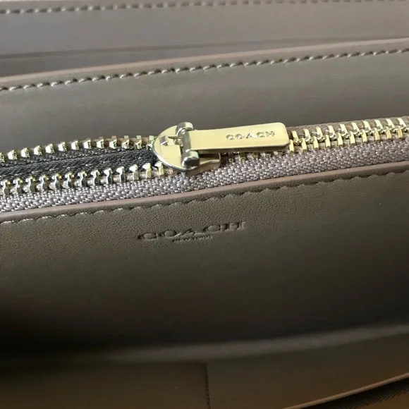 Coach wallet🎈🎈 - Picture 6 of 9